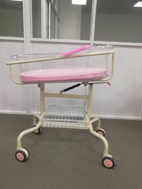 購入 ピンクの移動式折畳み式ベッドの病院のベビー ベッド、ABS洗面器が付いている新生の病院のベビー ベッド オンライン製造