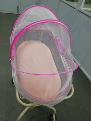 輸入されたABS洗面器の病院の赤ん坊のまぐさ桶4 PCSの中央制御の足車