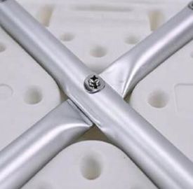 軽量のBathの高さの調節可能なシャワー・チェアー、パッドを入れられた座席シャワーの浴室の椅子