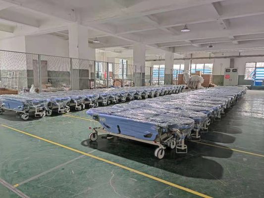 緊急のPatientTransfer CartRotatingの側面柵の中央足車150mmの忍耐強い移動の伸張器