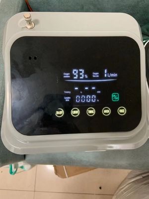 家のための世帯の酸素のコンセントレイター1L 7L 93%の酸素機械