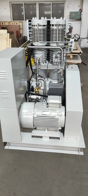 シリンダー満ちるオイルの自由な酸素のブスターの圧縮機30Nm3/H 50Nm3/H