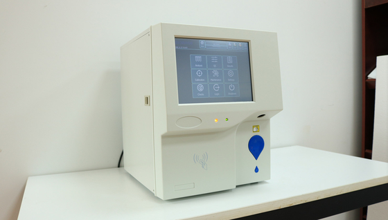血球検光子の臨床分析器械の病院は白い捧げた